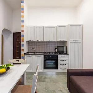 gelso-complex-studios-and-flat-by-napoliapartments.hotels-amalfi.com/